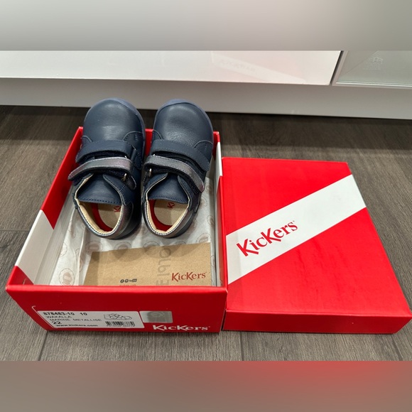 Kickers navy blue kids shoes. Size 22. US size 6. Brand new in box - Picture 3 of 16